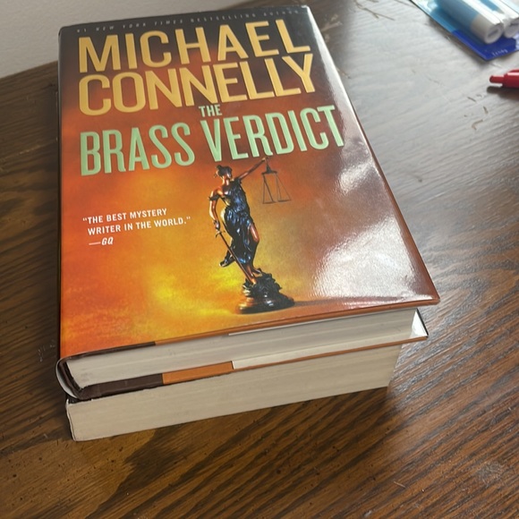 Books to read during cold weather - Picture 3 of 4